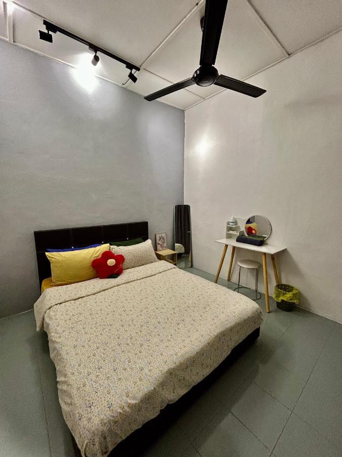 Heritage Cozy Entire 3 Bedroom House At Kijang Alma Bukit Mertajam Esterno foto